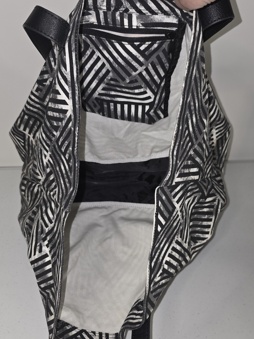 Hurley Juniors Tomboy Tote Black White Geometric Shoulder Bag beach Bag Canvas - Picture 10 of 16